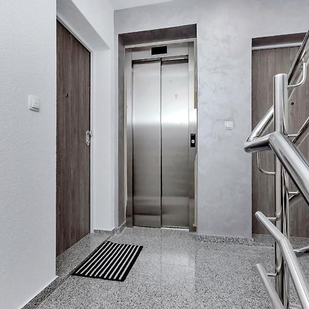Luxury Apartment Macola Free Beach Parking 마카르스카 외부 사진