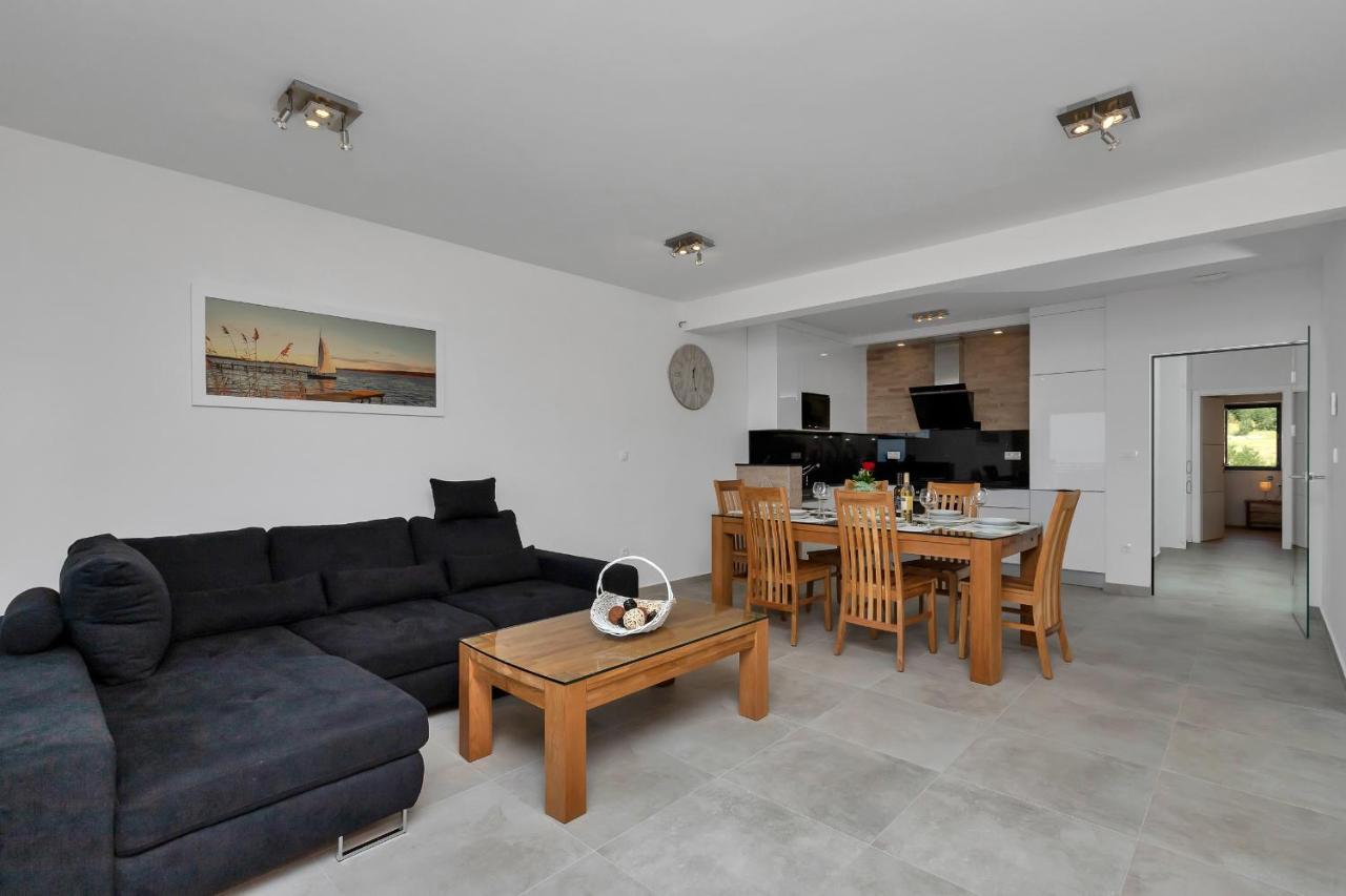 Luxury Apartment Macola Free Beach Parking 마카르스카 외부 사진