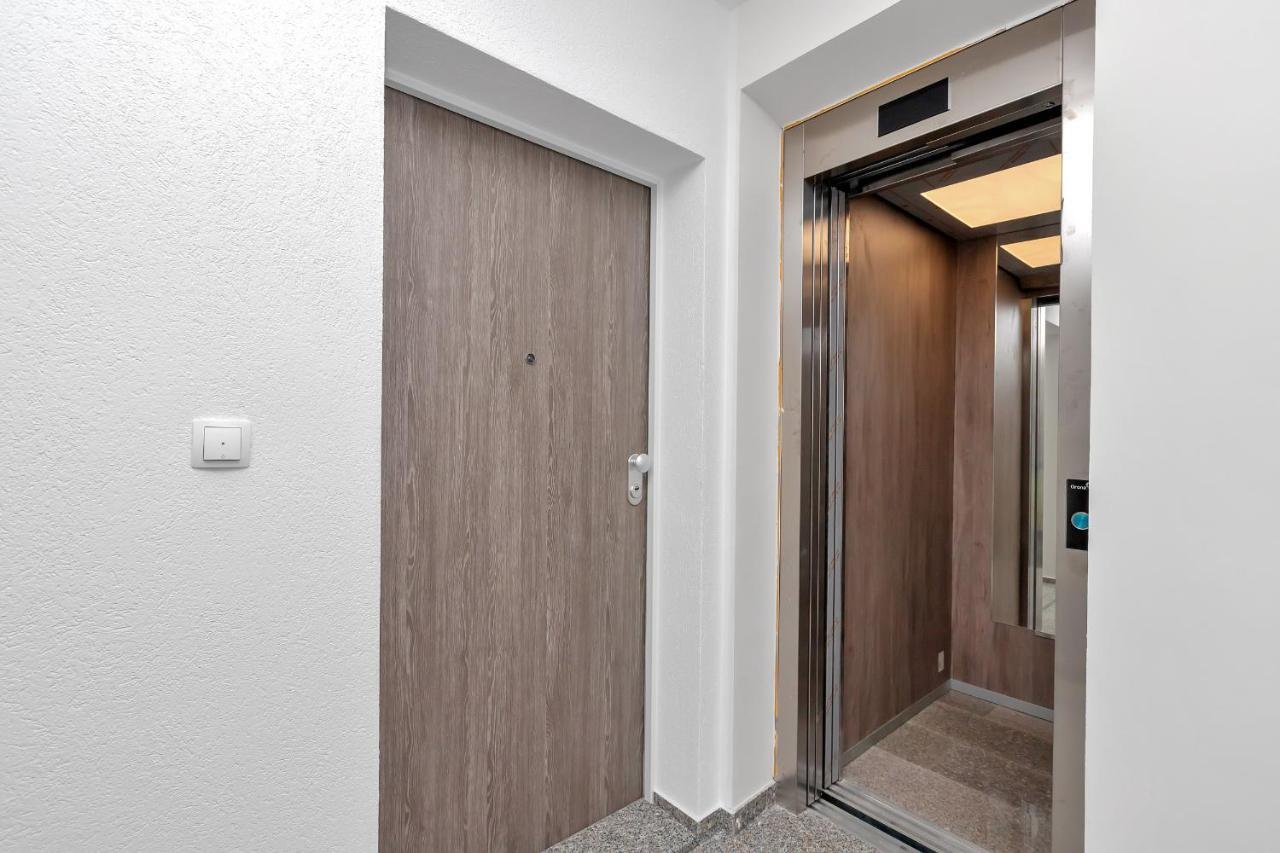 Luxury Apartment Macola Free Beach Parking 마카르스카 외부 사진
